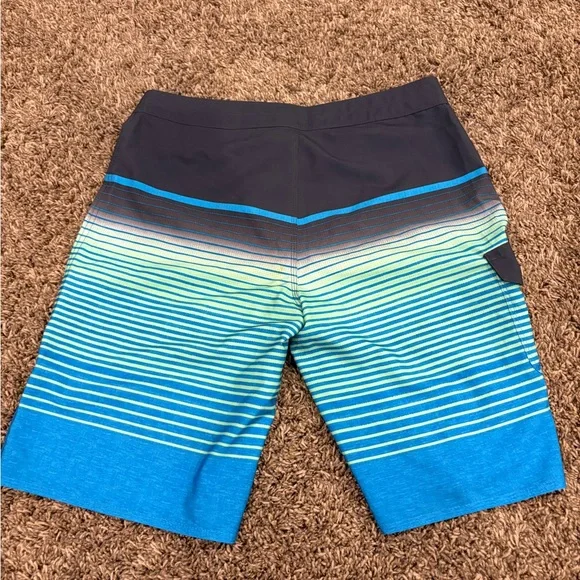 Billabong Black and Gray Board Shorts - Picture 4 of 7